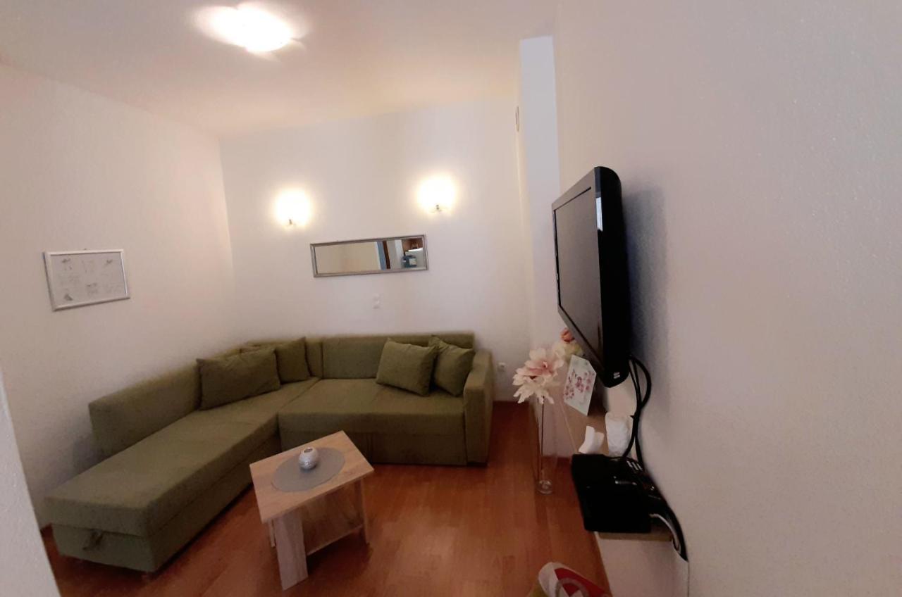 Appartamento Akmadzic Makarska