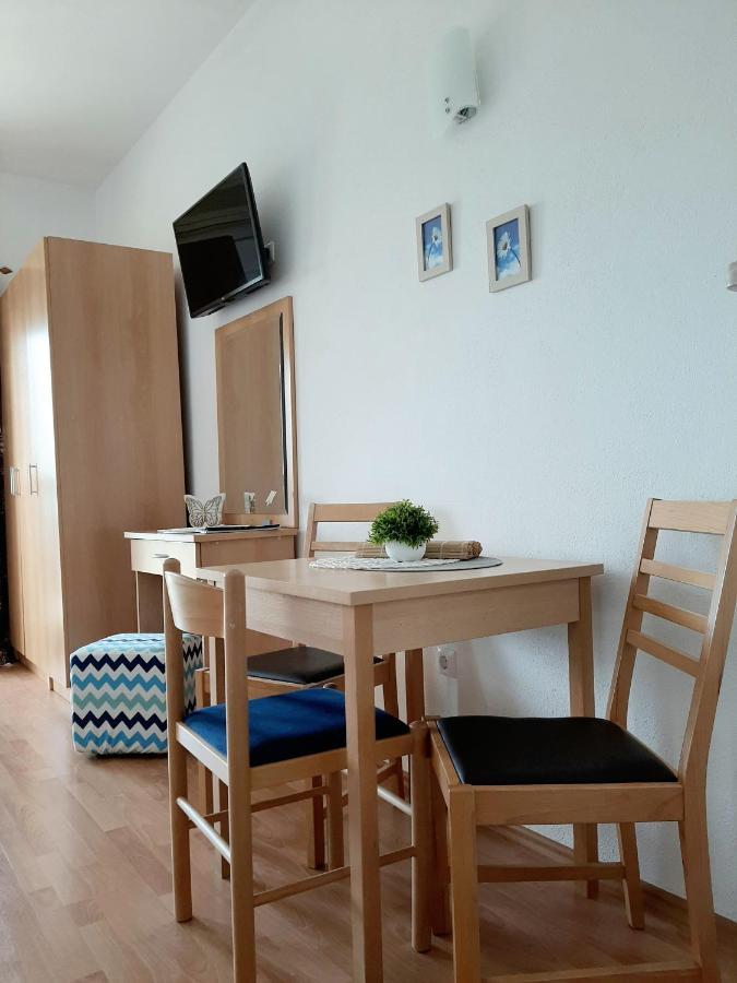 Akmadzic Appartamento *