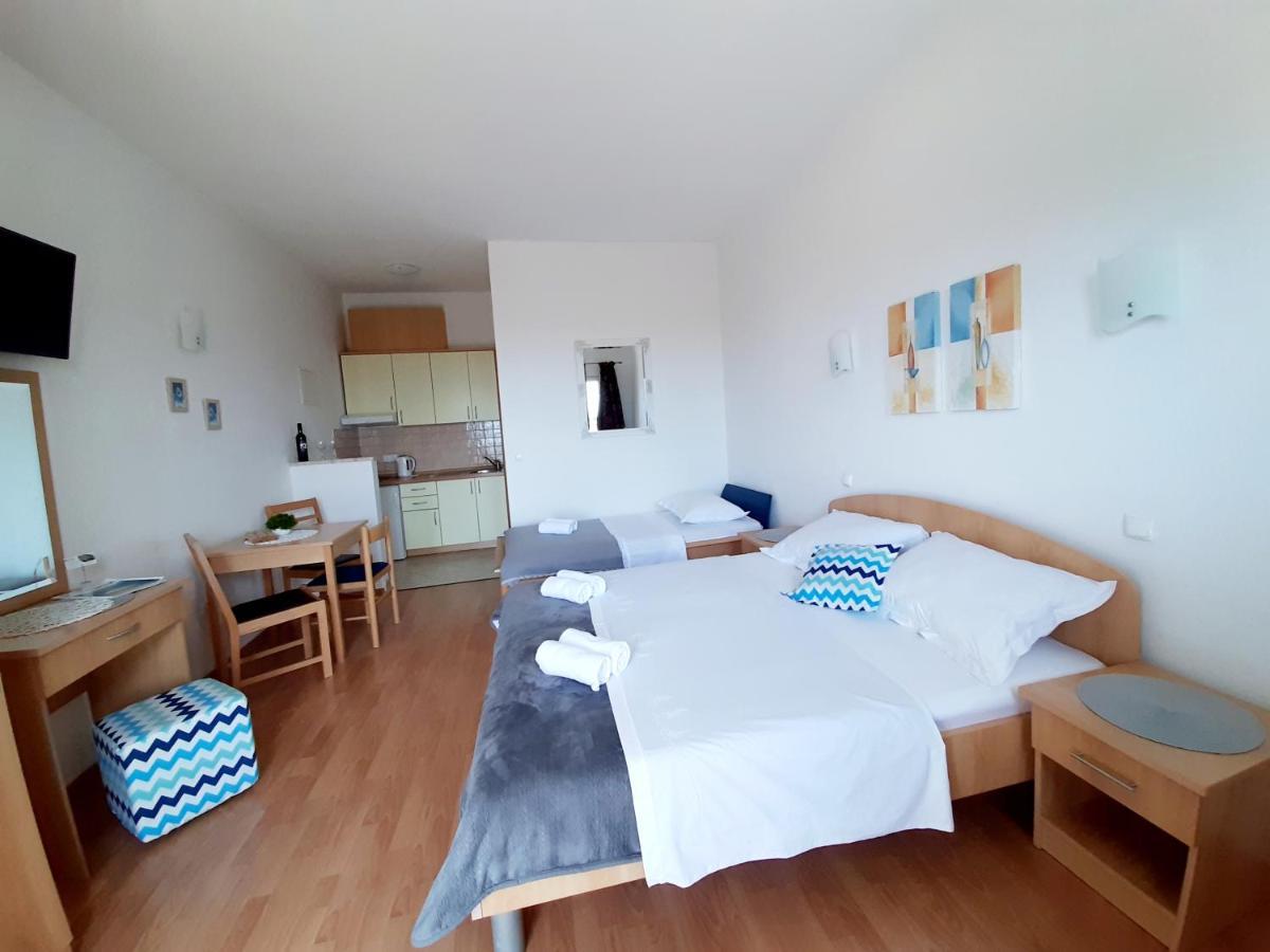 Apartment Akmadzic *